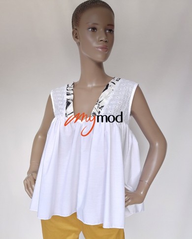 Flared White & Black V-Neck Top | MYMOD