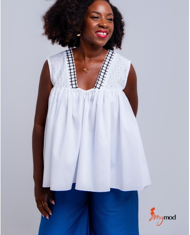 Flared White Lace V-Neck Top | MYMOD