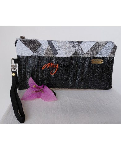 Mini Black Printed Flat Clutch | MYMOD